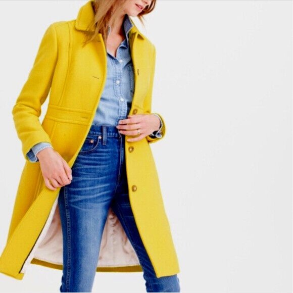 Italian Wool Lady Day Coat w/ Thinsulate VINTAGE Petite Size 4 Yellow - Picture 1 of 10